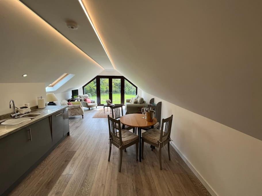 The Stable, Grove End Farm Apartment Petworth Ngoại thất bức ảnh